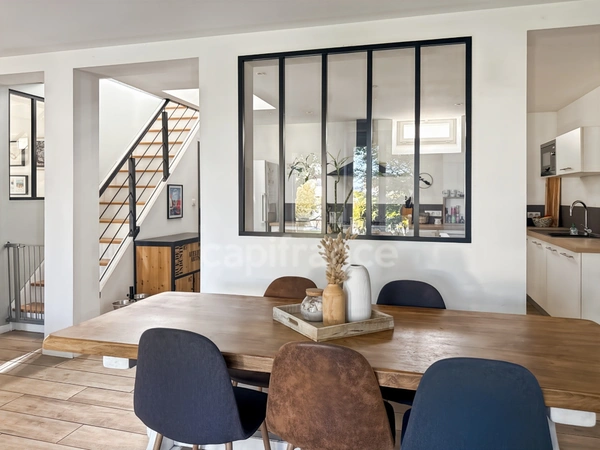 LE RELECQ KERHUON - GRANDE MAISON FAMILIALE 