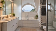  House with sea view, jacuzzi and magnificent garden in Moulin Blanc