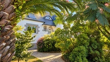  Maison avec vue mer, jacuzzi et magnifique jardin au Moulin Blanc