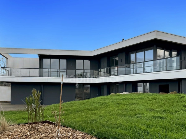 Villa moderne à Plougastel – Vue panoramique sur la rade de Brest – 