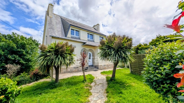 Maison - 4 chambres - 130 m² - Sous-sol - Terrain 1200 m² -  SAINT FREGANT (29)