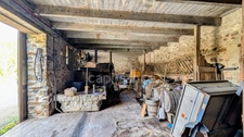 Grands Gîtes avec Maison d'Habitation  - ROSNOEN (29)