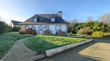 Maison 172 m² - 4 chambres - Bureau - Terrain  2200 m² - Bourg de PLOUDANIEL (29)