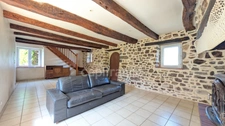 Grands Gîtes avec Maison d'Habitation  - ROSNOEN (29)