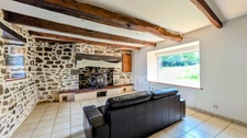Grands Gîtes avec Maison d'Habitation  - ROSNOEN (29)