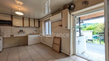 Maison  avec garage et jardin - PONT DE BUIS LES QUIMERCH (29)
