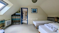 Grands Gîtes avec Maison d'Habitation  - ROSNOEN (29)