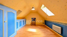Grands Gîtes avec Maison d'Habitation  - ROSNOEN (29)