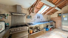 Grands Gîtes avec Maison d'Habitation  - ROSNOEN (29)