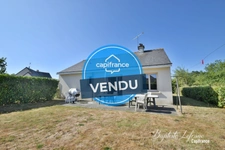 Maison de plain-pied avec jardin à BÉCON-LES-GRANITS - 77 m² habitables - 4 pièces