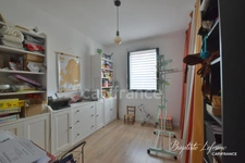 Maison familiale 5 chambres - 141 m² - 678 m² terrain