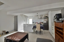 Maison de bourg à Jarzé – Un intérieur chaleureux avec jardin et terrasse !