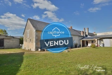 Maison plain pied avec grand jardin et dépendances - 100m² à CHEVIRÉ LE ROUGE