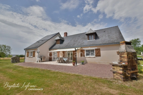 Maison familiale 8 pièces à JARZÉ - 170 m² - Terrain 4330 m²