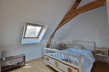 À 2 minutes de Baugé, découvrez cette longère de 150 m² pleine de caractère et de potentiel !