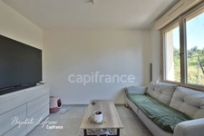 Maison de plain-pied avec jardin à BÉCON-LES-GRANITS - 77 m² habitables - 4 pièces