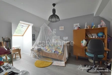 Maison familiale 5 chambres - 141 m² - 678 m² terrain