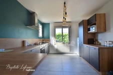 Maison de plain-pied avec jardin à BÉCON-LES-GRANITS - 77 m² habitables - 4 pièces