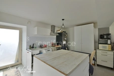 Maison de bourg à Jarzé – Un intérieur chaleureux avec jardin et terrasse !