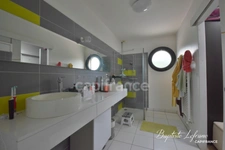 Maison familiale 5 chambres - 141 m² - 678 m² terrain