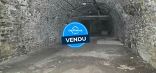 Cave voutée de caractère - 160 m2, à vendre au coeur d'ARBOIS (39)