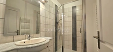 Appartement à vendre avec grand balcon et vue dégagée - quartier calme de Salins-Les-Bains