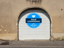 Garage fermé avec potentiel d'extension - à vendre à Mouchard  (39330)