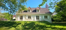 Maison d’Architecte avec grand jardin et sous sol complet- Mesnay / Arbois (39600)
