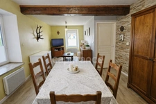 Appartement 2 chambres avec extérieur privatif et dépendance - à vendre MOUCHARD (39330)