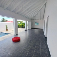 Maison plain pied, piscine à vendre 3 pièces SAINTE ANNE (971)