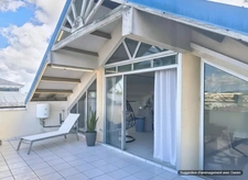 Appartement à vendre 2 pièces, grande et large terrasse, BAIE MAHAULT (971)