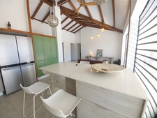 Rare, recently built, single-storey 4-bedroom villa with a large 1600m2 plot and swimming pool for sale in Le Gosier (971).