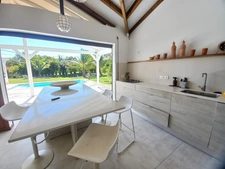 Rare, recently built, single-storey 4-bedroom villa with a large 1600m2 plot and swimming pool for sale in Le Gosier (971).