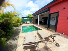 Dpt Guadeloupe (971), à vendre SAINTE ANNE maison contemporaine P3 avec piscine