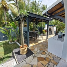 4-bedroom house for sale in Saint-François (971), single-storey, swimming pool, pool house, exceptional landscaped garden