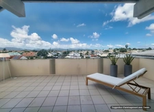 Appartement à vendre 2 pièces, grande et large terrasse, BAIE MAHAULT (971)