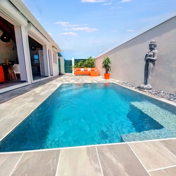 Maison neuve, 3 pièces plain pied, meublée à vendre à SAINTE ANNE (971), GUADELOUPE, piscine et clôturée