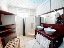  Rare 4-bedroom family villa + bungalow 500m from the sea for sale (971), Sainte-Anne Monmain