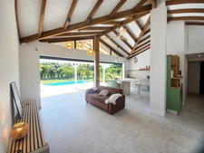 Rare, recently built, single-storey 4-bedroom villa with a large 1600m2 plot and swimming pool for sale in Le Gosier (971).