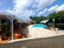 Villa F4 et dépendances, piscine, à vendre la jaille BAIE MAHAULT (971) 