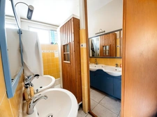 Ensemble immobilier d'envergure sur 1 900 m² de terrain –  Dampierre à vendre 13 pièces, LE GOSIER