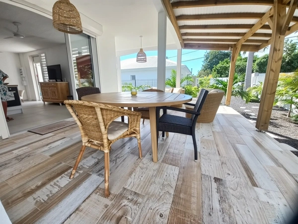 Villa premium T3 & son T2 à vendre à SAINTE ANNE Bourg (971) Guadeloupe - 