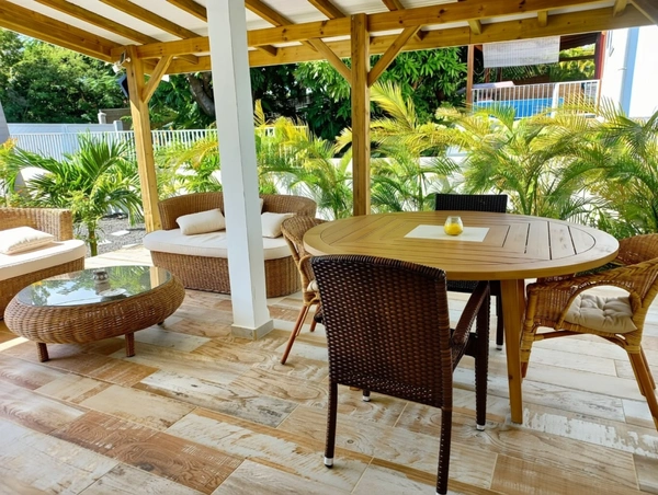 Villa premium T3 & son T2 à vendre à SAINTE ANNE Bourg (971) Guadeloupe - 