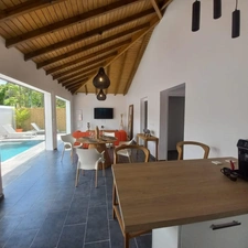 Maison neuve, 3 pièces plain pied, meublée à vendre à SAINTE ANNE (971), GUADELOUPE, piscine et clôturée