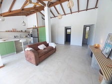 Rare, recently built, single-storey 4-bedroom villa with a large 1600m2 plot and swimming pool for sale in Le Gosier (971).