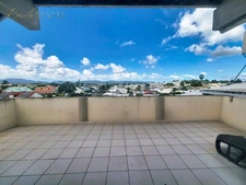 Appartement à vendre 2 pièces, grande et large terrasse, BAIE MAHAULT (971)
