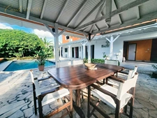 Villa and its T2 apartment with swimming pool and landscaped garden for sale in SAINT-FRANCOIS (971)