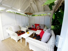 Exceptional property with 3 master suites overlooking a swimming pool, for sale in SAINT FRANCOIS (971)