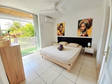Appartement T2 - Accès Mer - Sainte-Anne Centre (971) - Tout à pied, fort potentiel saisonnier 