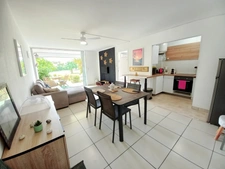 Appartement T2 - Accès Mer - Sainte-Anne Centre (971) - Tout à pied, fort potentiel saisonnier 